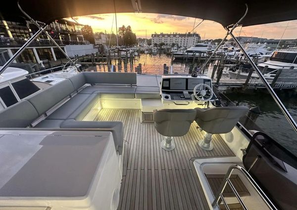 Sunseeker Manhattan 52 image