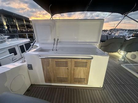 Sunseeker Manhattan 52 image