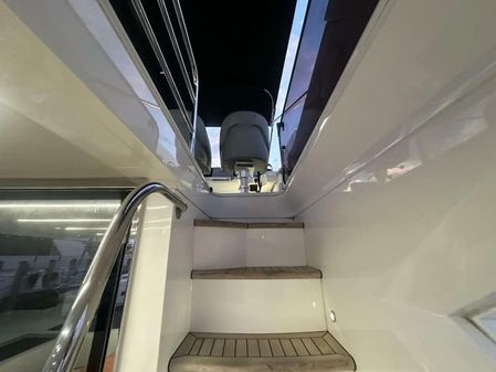 Sunseeker Manhattan 52 image