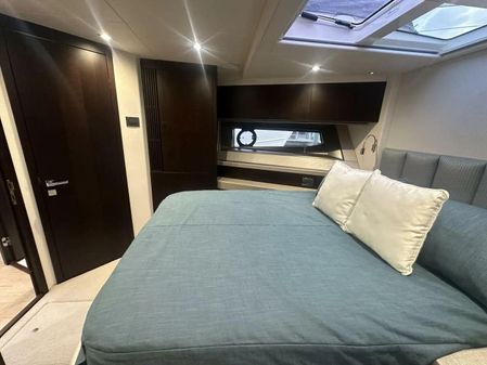 Sunseeker Manhattan 52 image