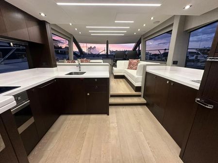 Sunseeker Manhattan 52 image