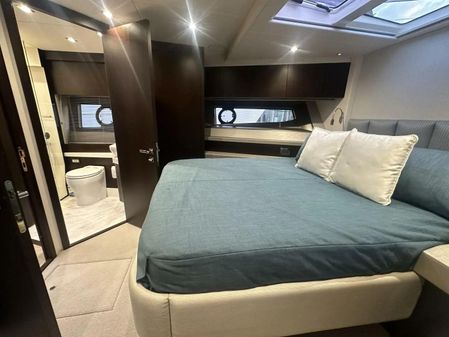 Sunseeker Manhattan 52 image