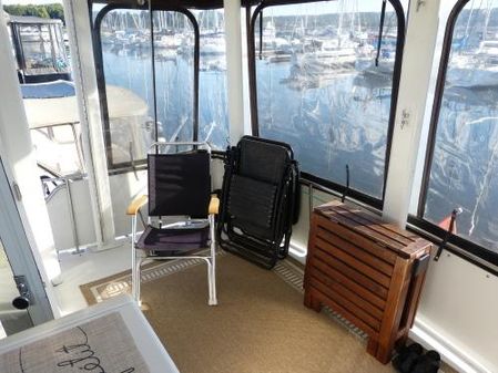 Carver 370 Aft Cabin Motoryacht image