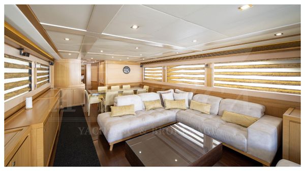 Ferretti Yachts Customline Navetta 26 image