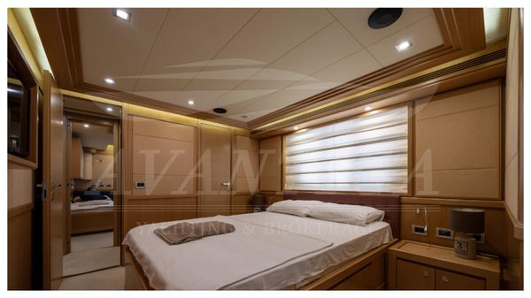 Ferretti Yachts Customline Navetta 26 image