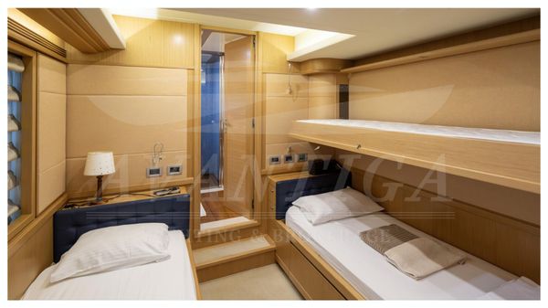 Ferretti Yachts Customline Navetta 26 image