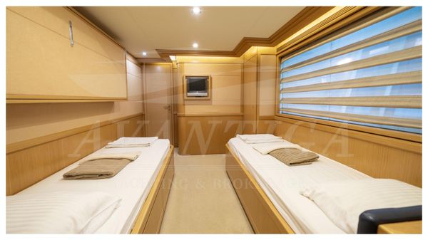 Ferretti Yachts Customline Navetta 26 image