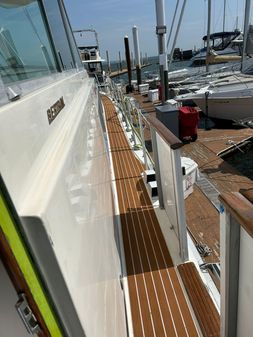 Bertram Flybridge image