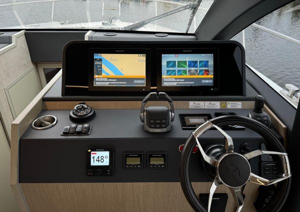 Sealine F430 image