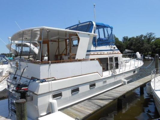 Nova 42 Sundeck - main image