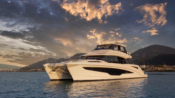 Aquila 70 Luxury