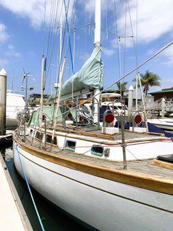 Robert Perry 41 Sloop image