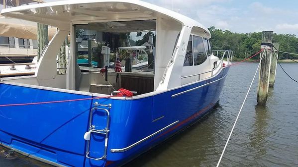 Greenline 33 image