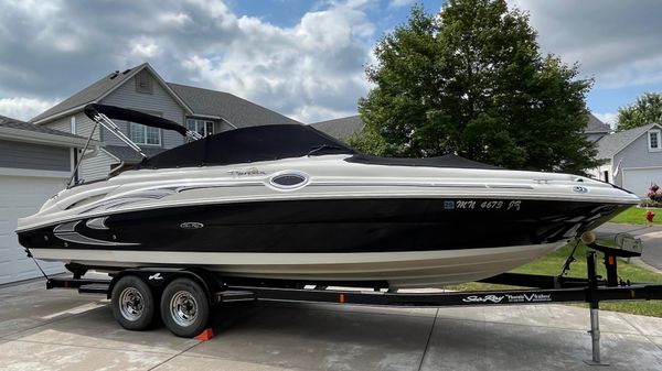 Sea Ray 270 SD Sundeck 