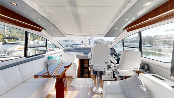 Cruisers Yachts 60 Cantius image