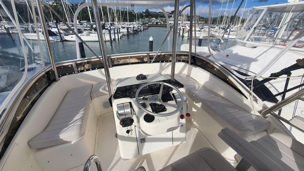 Luhrs 380-TOURNAMENT image