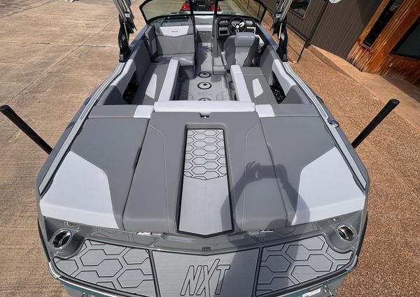 Mastercraft NXT22 image