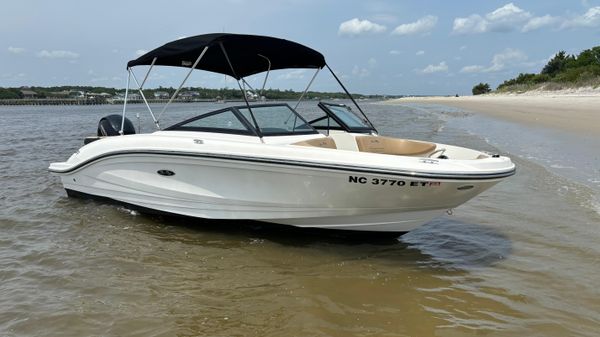 Sea Ray 210 SPX-OB 