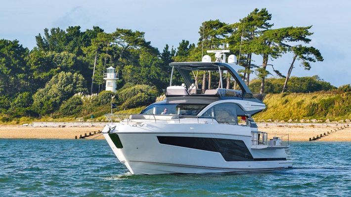 Fairline SQUADRON-58 - main image