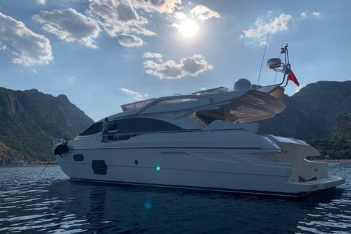 Ferretti Yachts 690 image