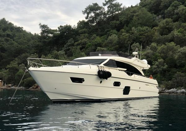 Ferretti Yachts 690 image