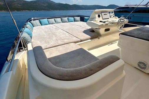 Ferretti Yachts 690 image