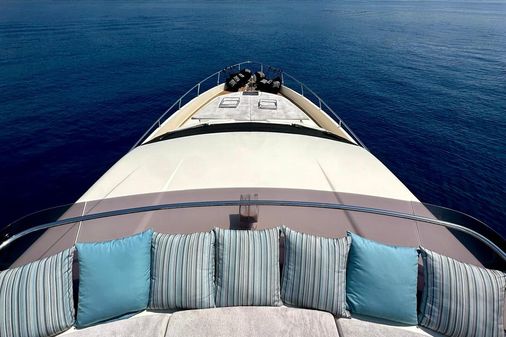 Ferretti Yachts 690 image