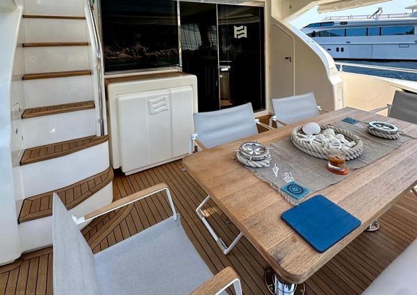 Ferretti Yachts 690 image