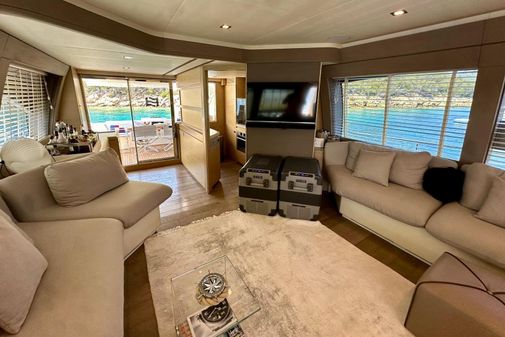 Ferretti Yachts 690 image