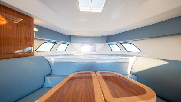 Intrepid 430 Sport Yacht image