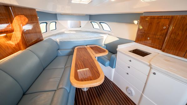 Intrepid 430 Sport Yacht image