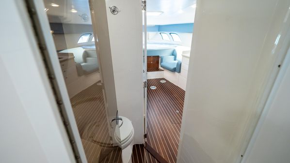 Intrepid 430 Sport Yacht image