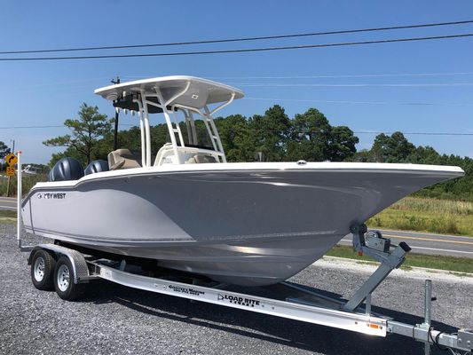 Key West 244 Center Console - main image
