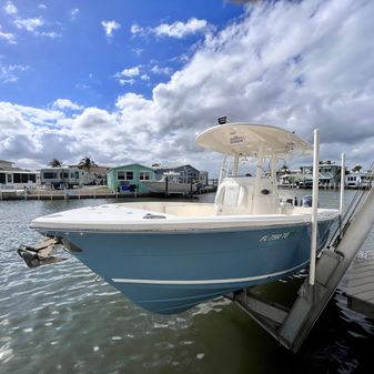 Cobia 240-CENTER-CONSOLE image