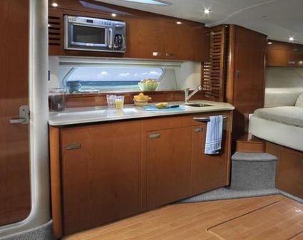 Sea Ray 350 Sundancer image