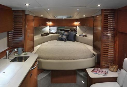 Sea Ray 350 Sundancer image