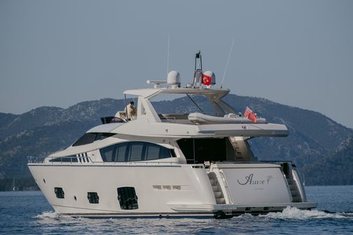 Ferretti Yachts 800 image