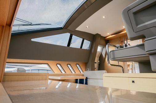 Ferretti Yachts 800 image