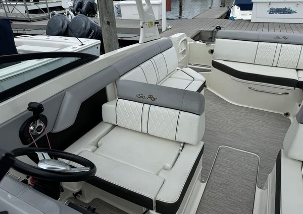 Sea Ray 270SDX image