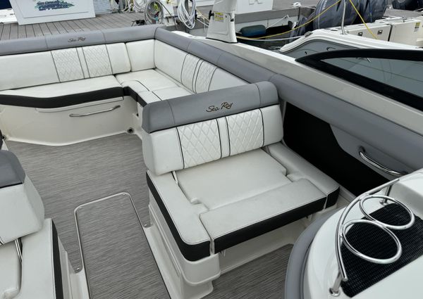 Sea Ray 270SDX image