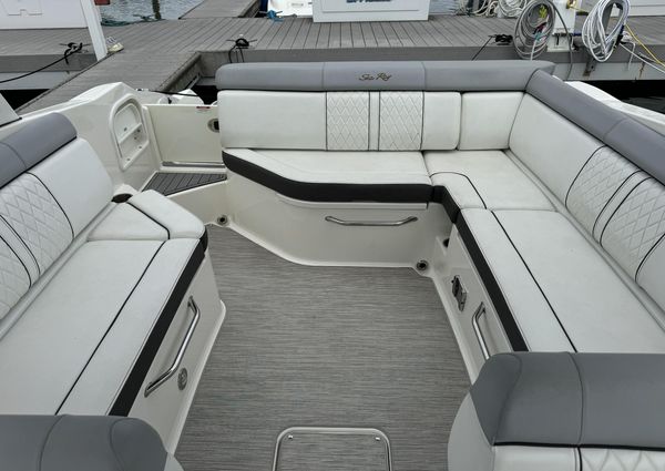 Sea Ray 270SDX image