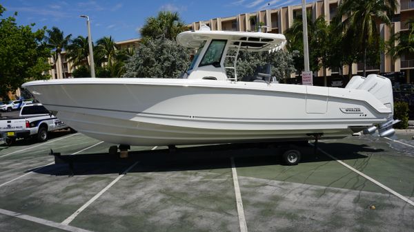 Boston Whaler 330 Outrage 