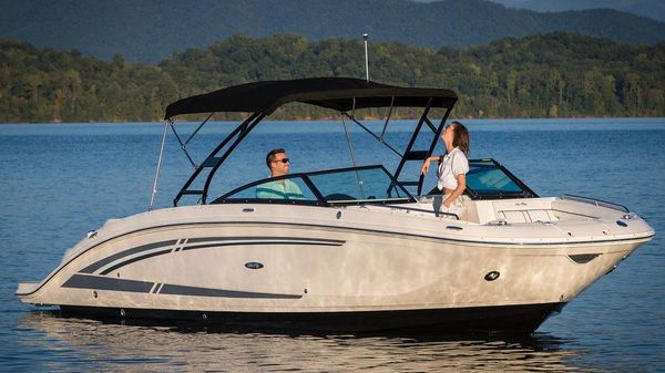 Sea Ray 290 Sundeck