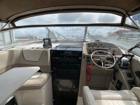 Bayliner 3255 Avanti image