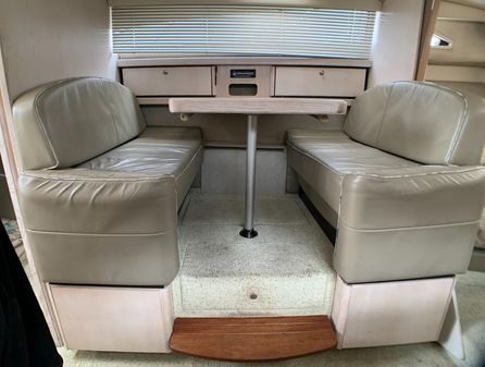 Bayliner 3255 Avanti image