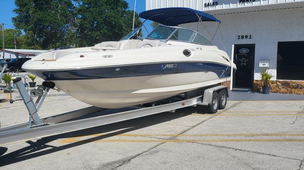 Sea Ray SUNDECK 270
