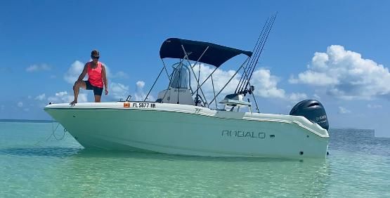 Robalo R180 Center Console image