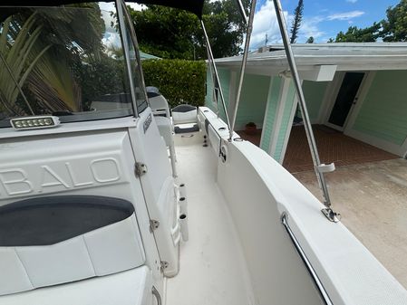 Robalo R180 Center Console image