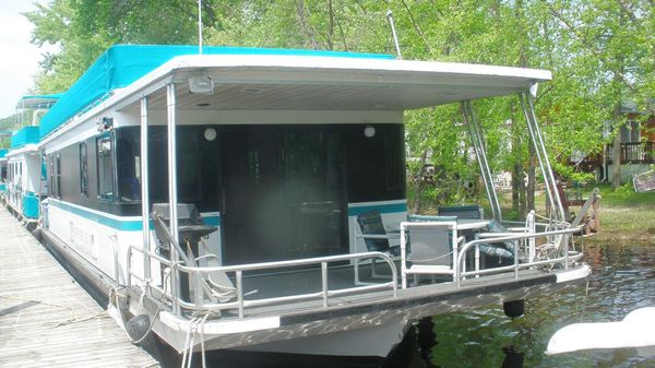 Lakeview Houseboat 