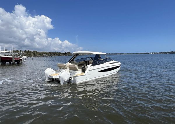 Aquila 32 Sport image